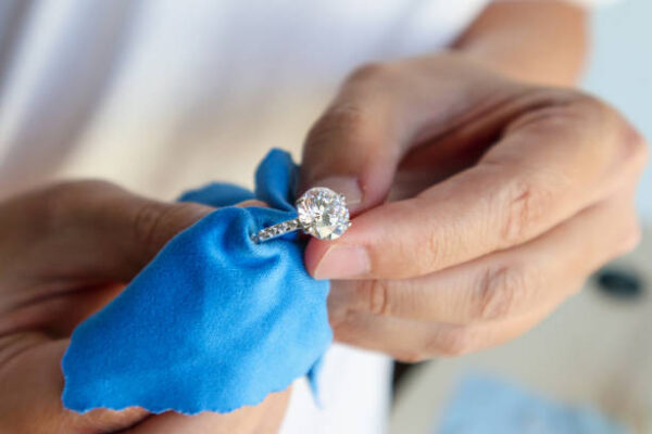 How To Clean An Emerald Ring Top 10 Astrological Benefits of Wearing Emerald (Panna) Gemstone